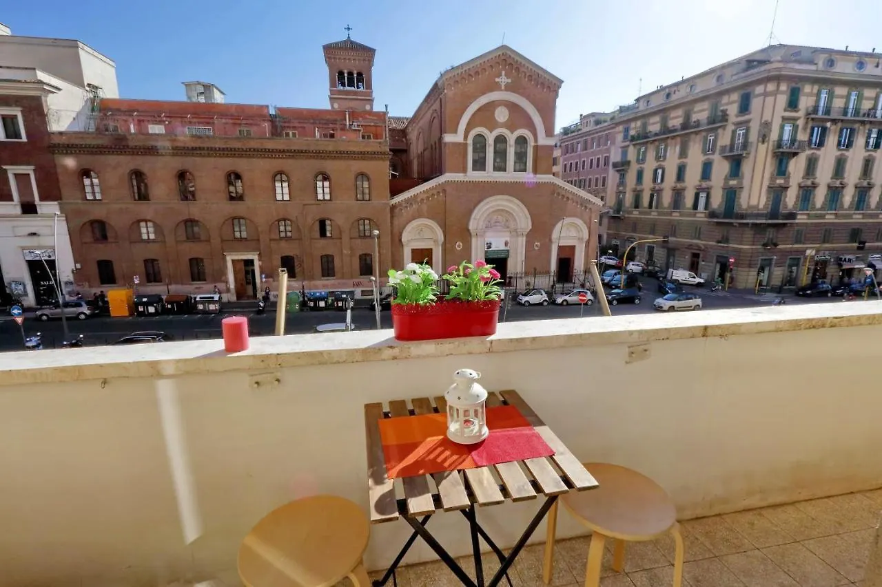 *** Bed & Breakfast Alloggio Re Di Roma Italia